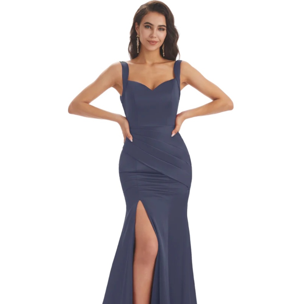 Chicsew bridal gown in size 12 Brand New With tags